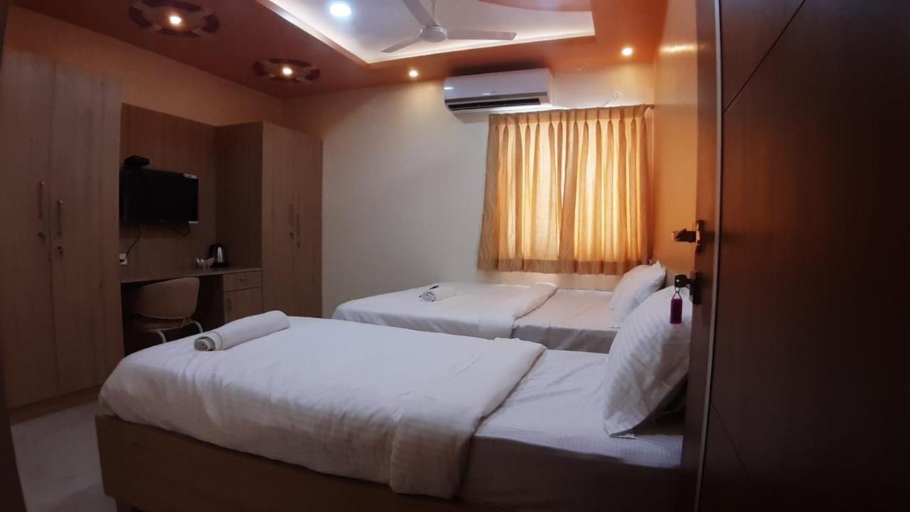 Jfive Residency Hotel Chennai Exterior foto